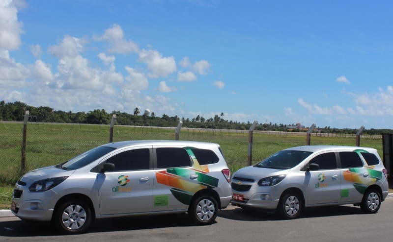 Van de transfer executivo Alltour para receptivo turístico na Bahia